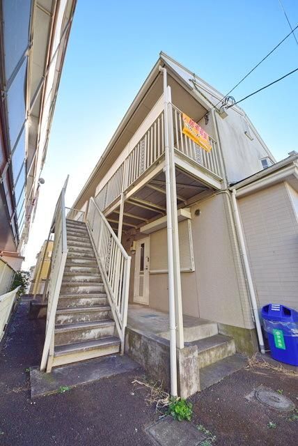 エントランス　玄関へのアプローチ