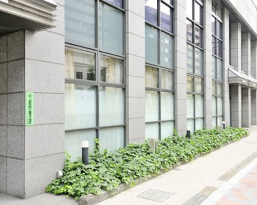 幼稚園・保育園　SOMPOスマイルキッズ江戸川橋保育園（幼稚園・保育園）まで132m