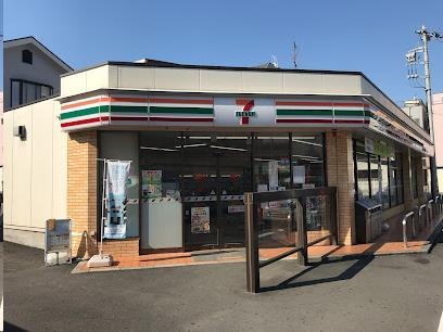 コンビニ　セブンイレブン横浜井土ヶ谷下町店（コンビニ）まで300m