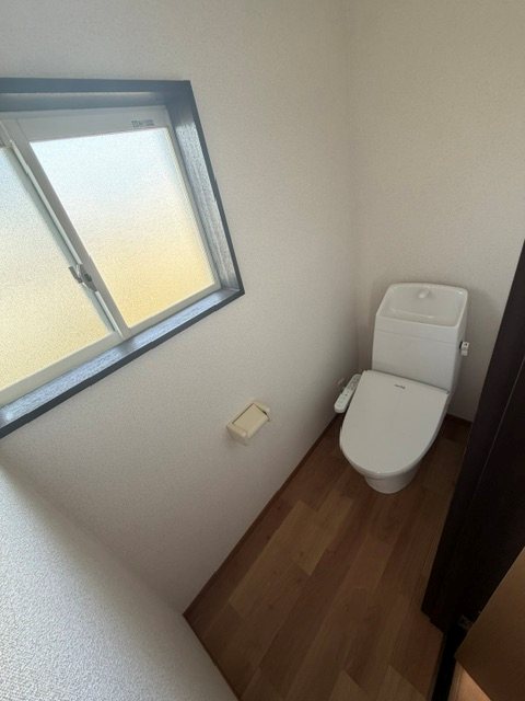 野口貸家のトイレ写真