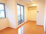 居室・リビング　★窓が多くて明るいお部屋です★