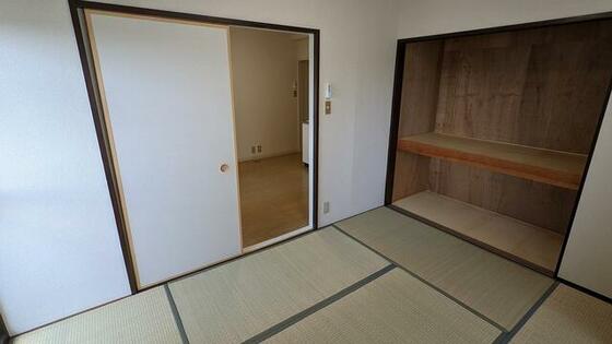 白井ハイツの内装写真