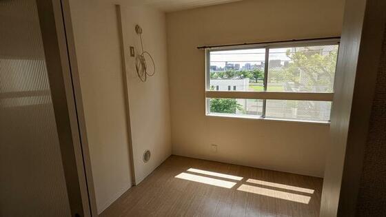 白井ハイツの内装写真