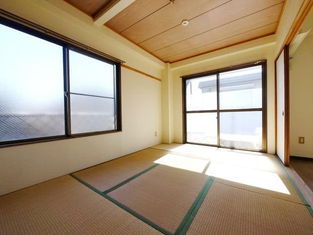 その他部屋・スペース　★２面採光の和室★