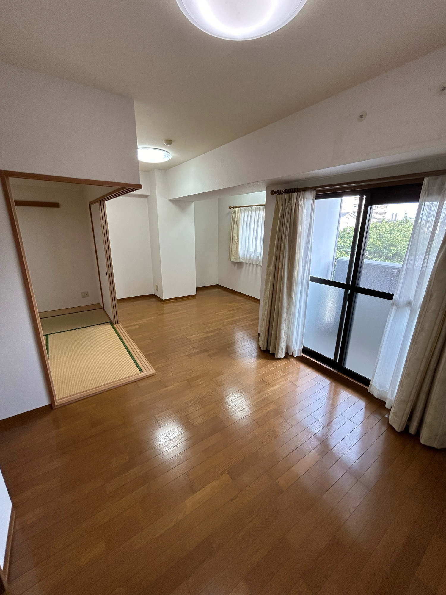 アビコOFKの居間写真