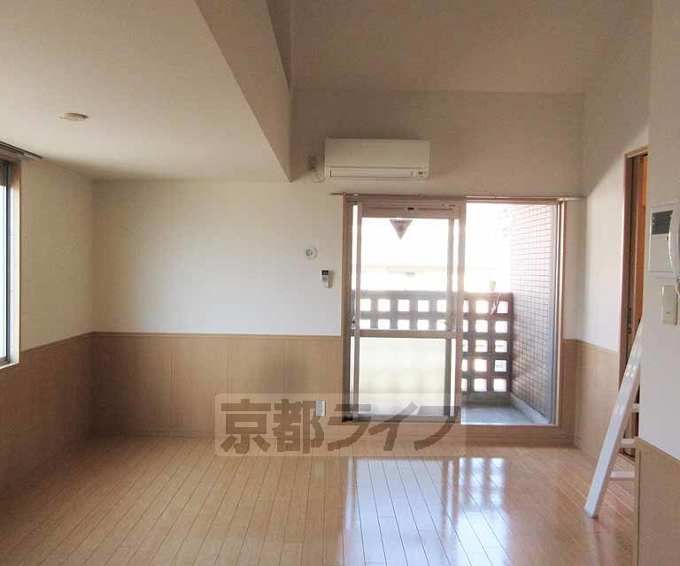 アクシスの居間写真