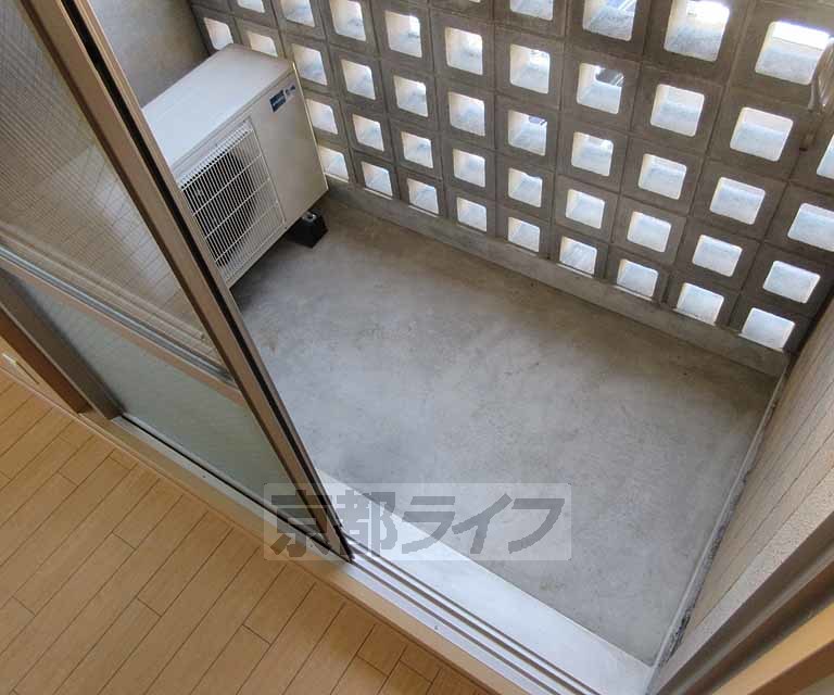 アクシスの内装写真