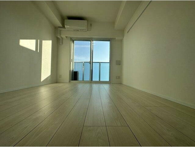 リライア川崎WEST SIDEの居間写真
