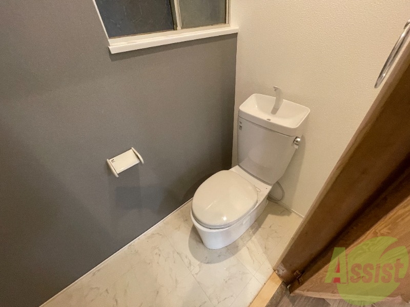 御崎本町2丁目貸家のトイレ写真