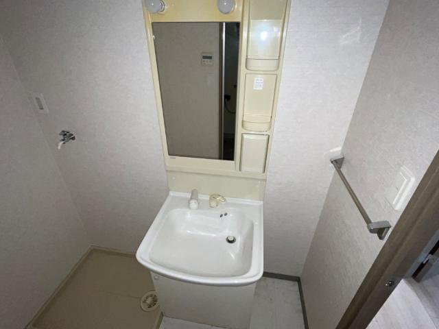 洗面設備　脱衣スペースもあります