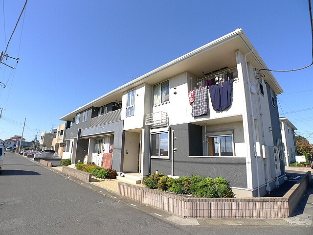 建物外観　エスカレントIIのご紹介は住まいの窓口　アソシエにお任せ下さ