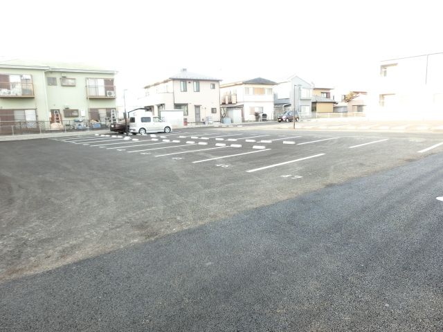 駐車場　大きな駐車場完備しています！