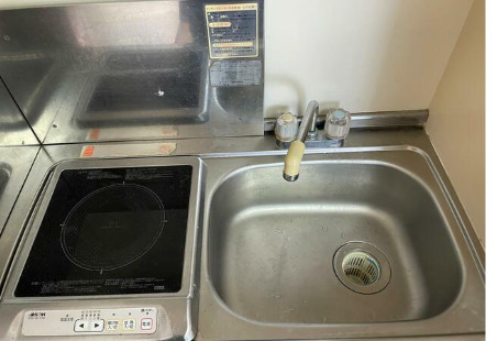 キッチン　コンパクトなキッチンで掃除もラクラク