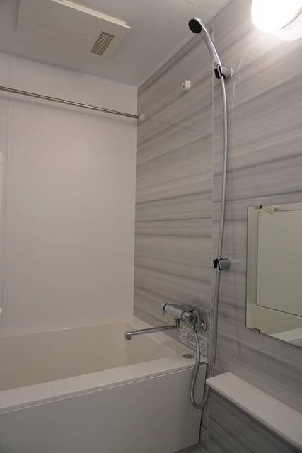 バス・シャワールーム　※写真は同タイプ住戸です。