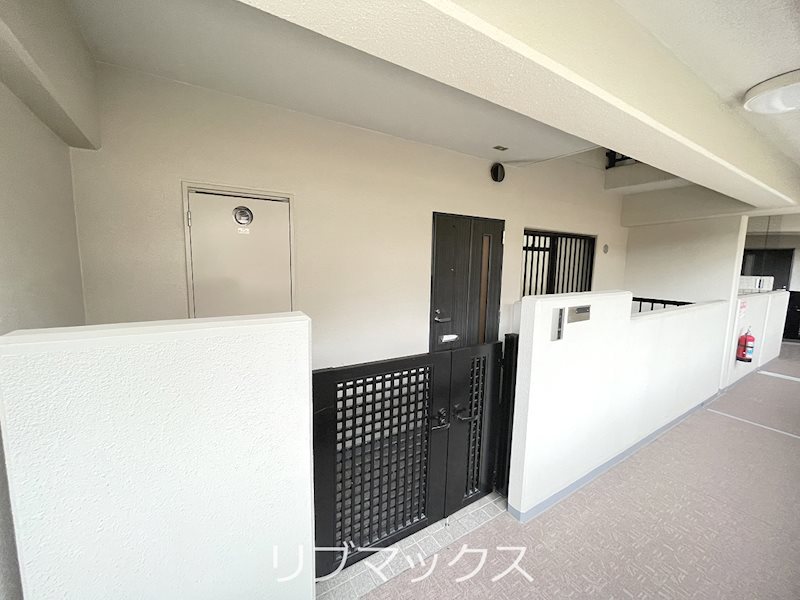 その他　玄関ポーチ