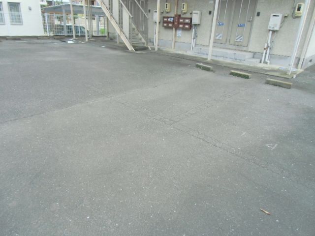 【掛川市宮脇のアパートの駐車場】