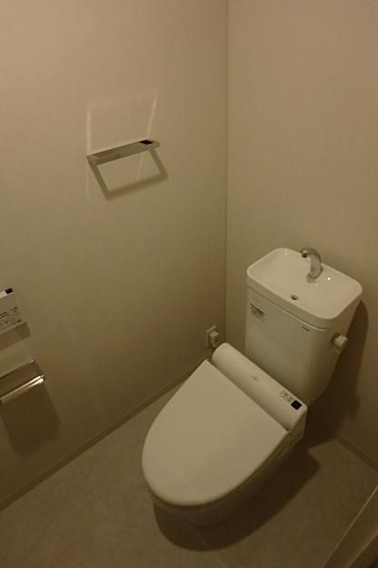 【渋谷区笹塚のマンションのトイレ】