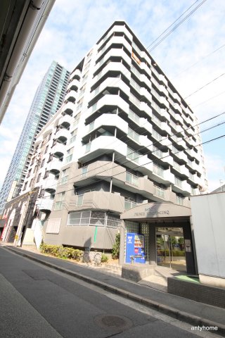 大阪市北区樋之口町のマンションの建物外観