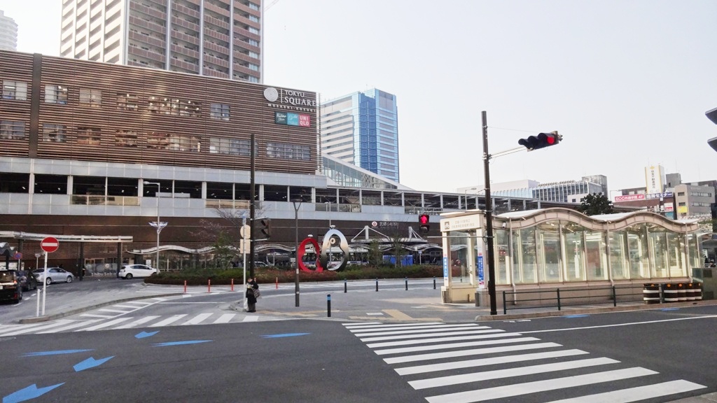 図書館　川崎市立中原図書館（図書館）まで546m