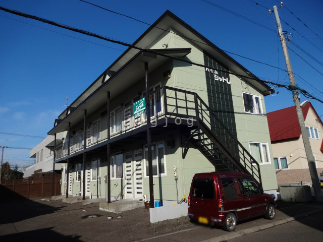 釧路市芦野のアパートの建物外観