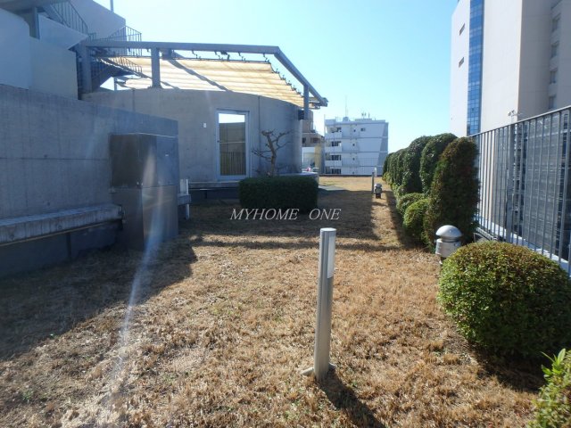 バルコニー　共用屋上庭園
