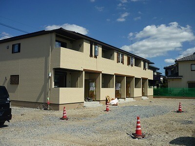 行田市長野のアパートの建物外観