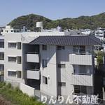 【岡正マンションの建物外観】