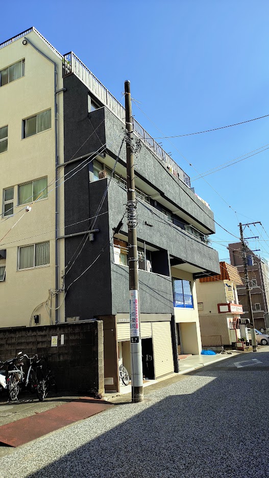 【本町ビルの建物外観】