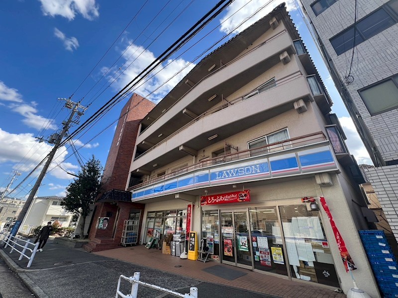 【神戸市灘区篠原本町のマンションの建物外観】