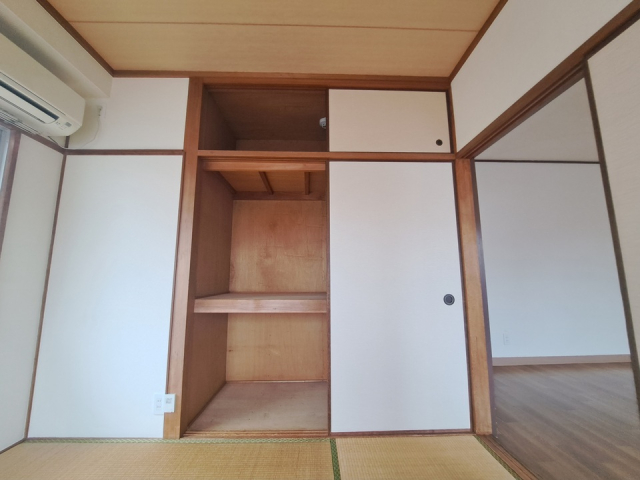 【松山市木屋町のマンションの収納】