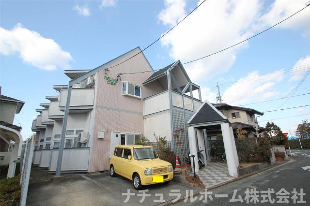 豊橋市仁連木町のアパートの建物外観