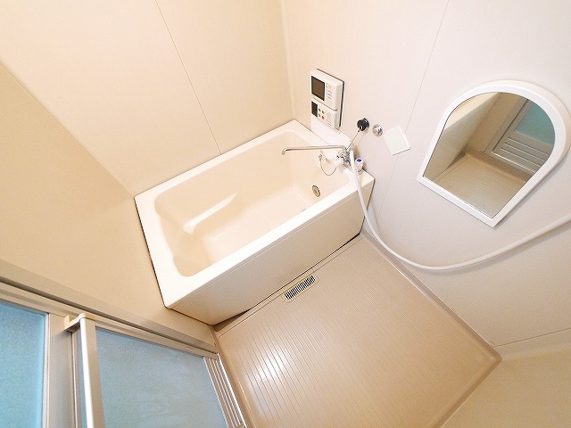 バス・シャワールーム　お風呂です