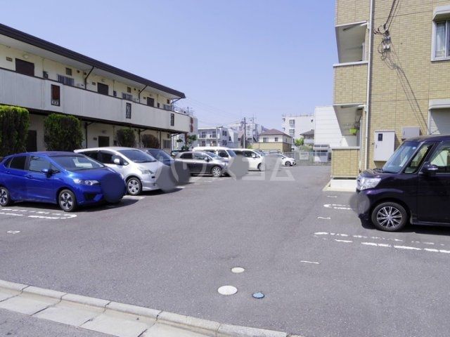 【つくば市天久保のアパートの駐車場】