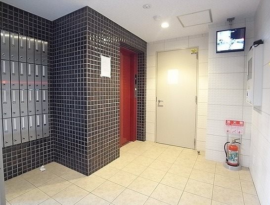 【熊本市中央区菅原町のマンションのエントランス】