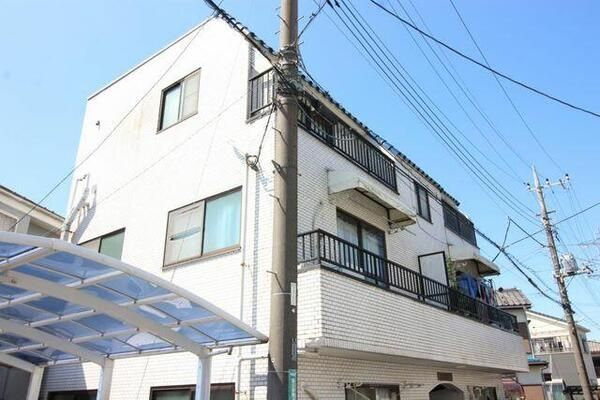 入間郡毛呂山町前久保南のマンションの建物外観