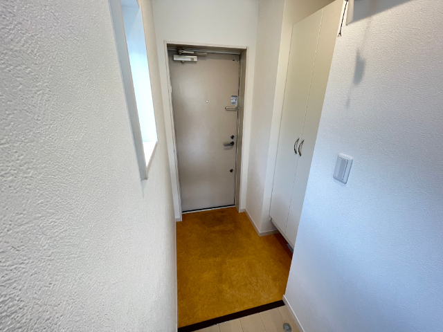 玄関　下駄箱付きの玄関です