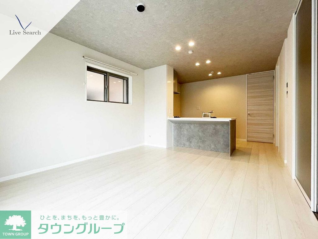 居室・リビング　エントランス