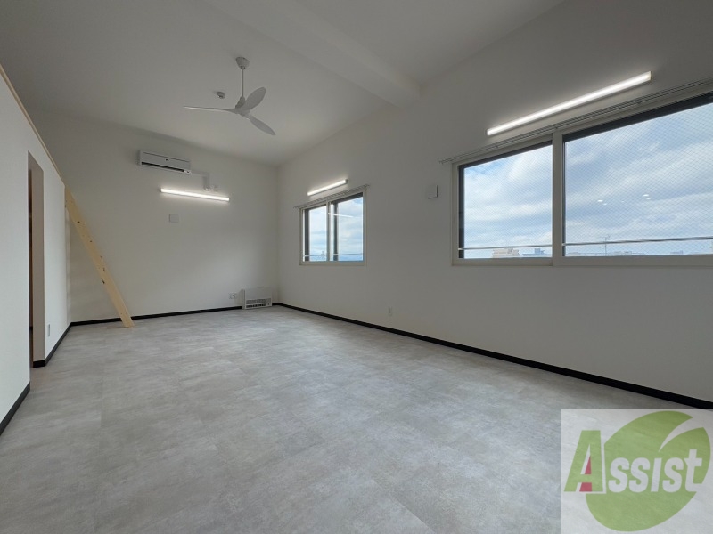 居室・リビング　広々としたリビングですね。使い勝手がよさそうですね！