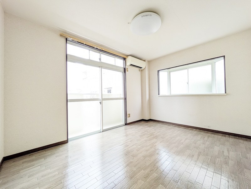 居室・リビング　※照明は無償貸与。