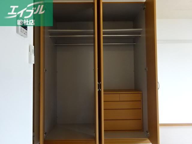 収納　クローゼット