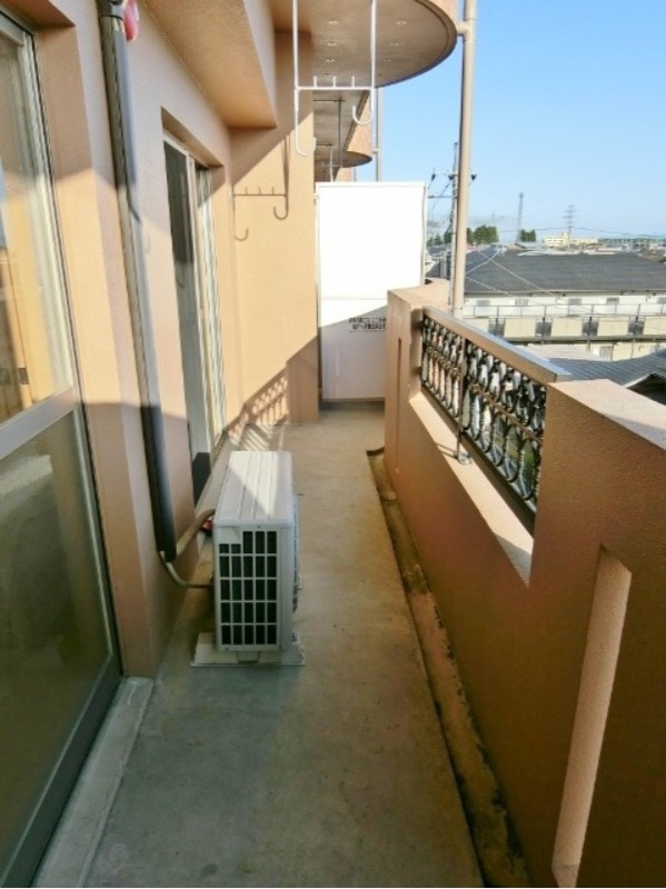 バルコニー　図面と現状に相違がある場合には現状を優先