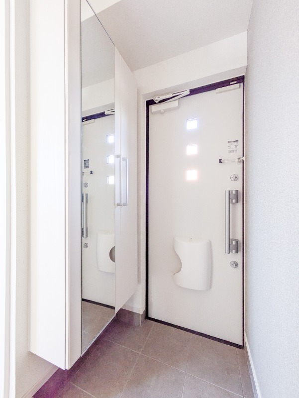 玄関　図面と現状に相違がある場合には現状を優先