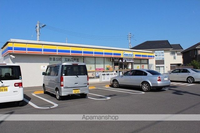 コンビニ　ミニストップ高松多肥下町店（コンビニ）まで439m