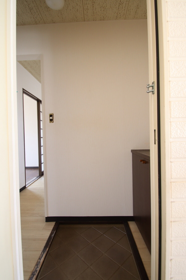 玄関　他号室写真です