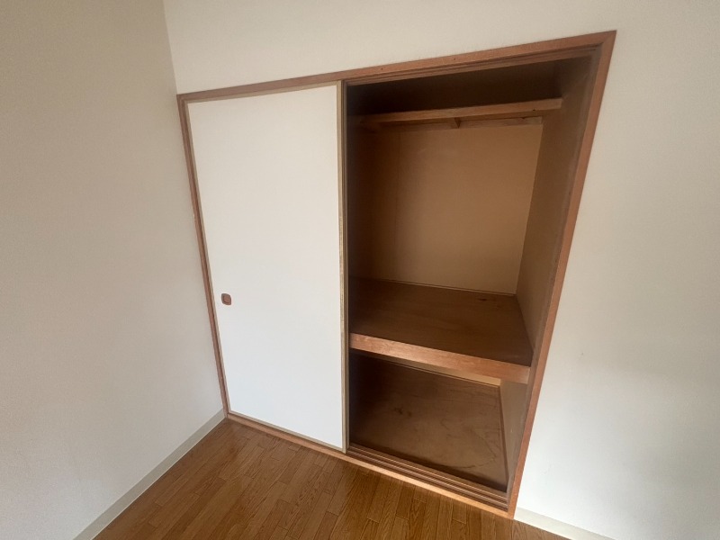 収納　押入れ