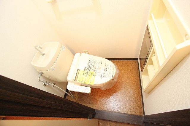 トイレ　同物件別部屋