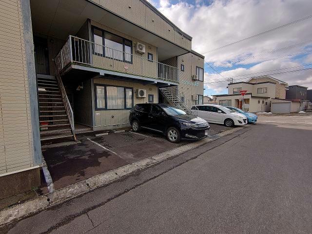 駐車場　駐車場