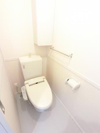 トイレ　温水洗浄便座です！