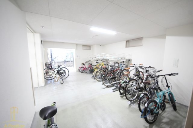 駐車場　エスライズ北堀江