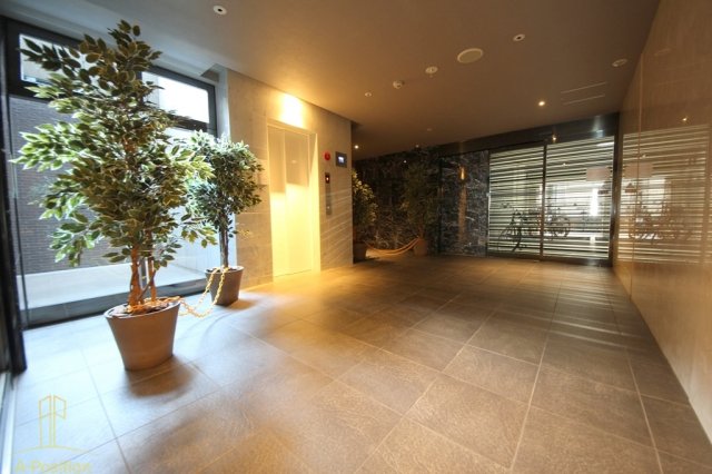 ロビー　エスライズ北堀江